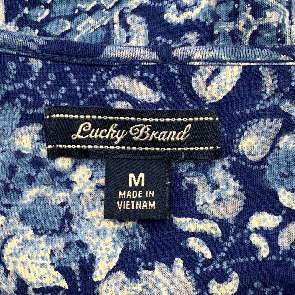 🎉Lucky Brand Blue w/ White Floral Pattern Tunic - Picture 4 of 5